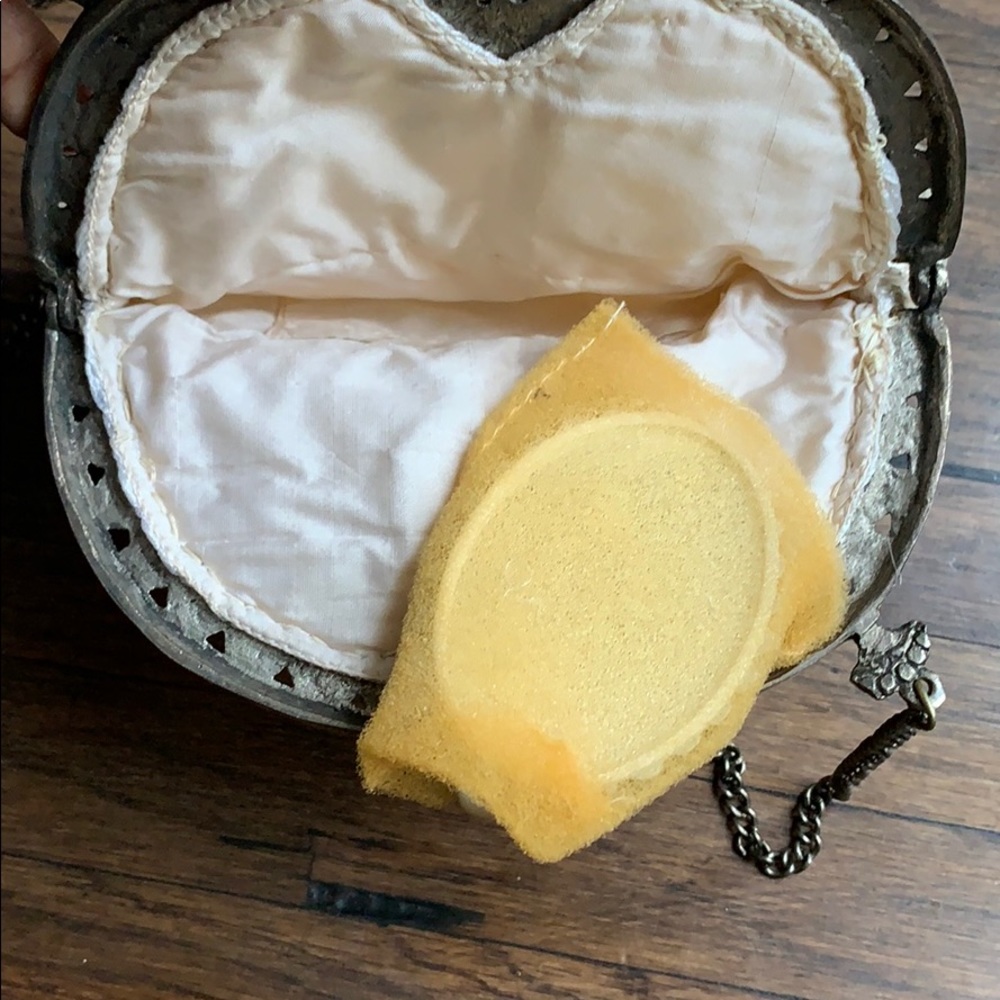VTG 40’s Silk And Metal Bag - Picture 3 of 7